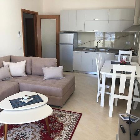 Rooftop Apartments Lungomare Вльора Екстер'єр фото