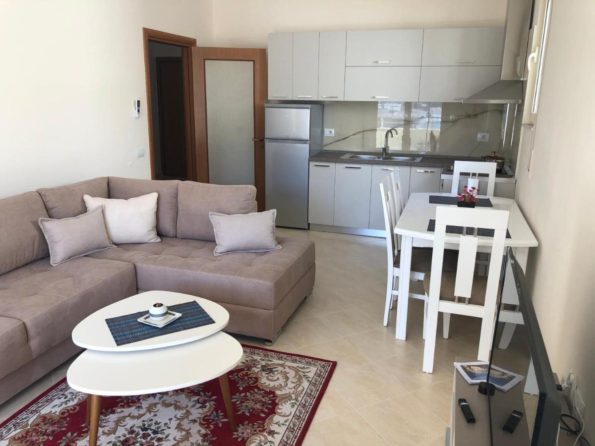 Rooftop Apartments Lungomare Вльора Екстер'єр фото