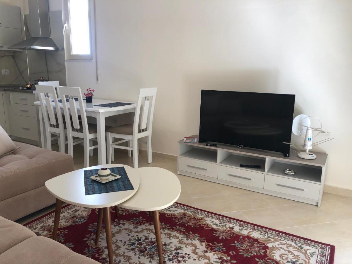 Rooftop Apartments Lungomare Вльора Екстер'єр фото