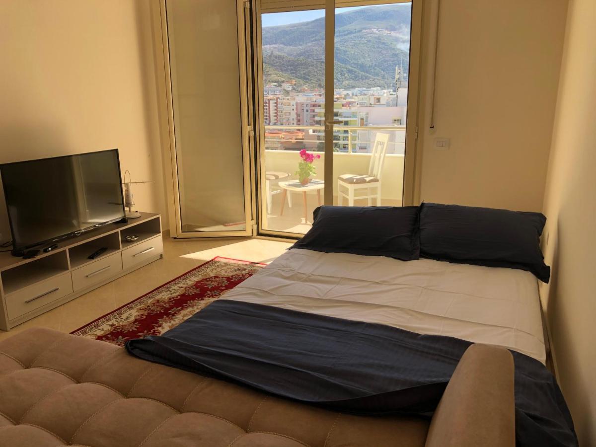 Rooftop Apartments Lungomare Вльора Екстер'єр фото