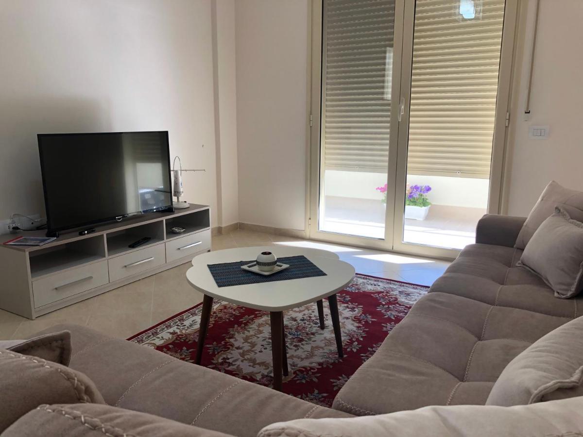 Rooftop Apartments Lungomare Вльора Екстер'єр фото