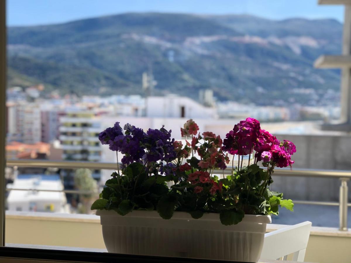 Rooftop Apartments Lungomare Вльора Екстер'єр фото