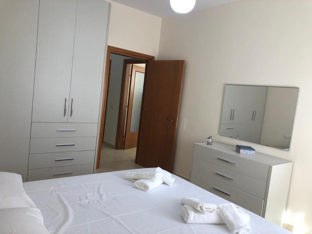 Rooftop Apartments Lungomare Вльора Екстер'єр фото