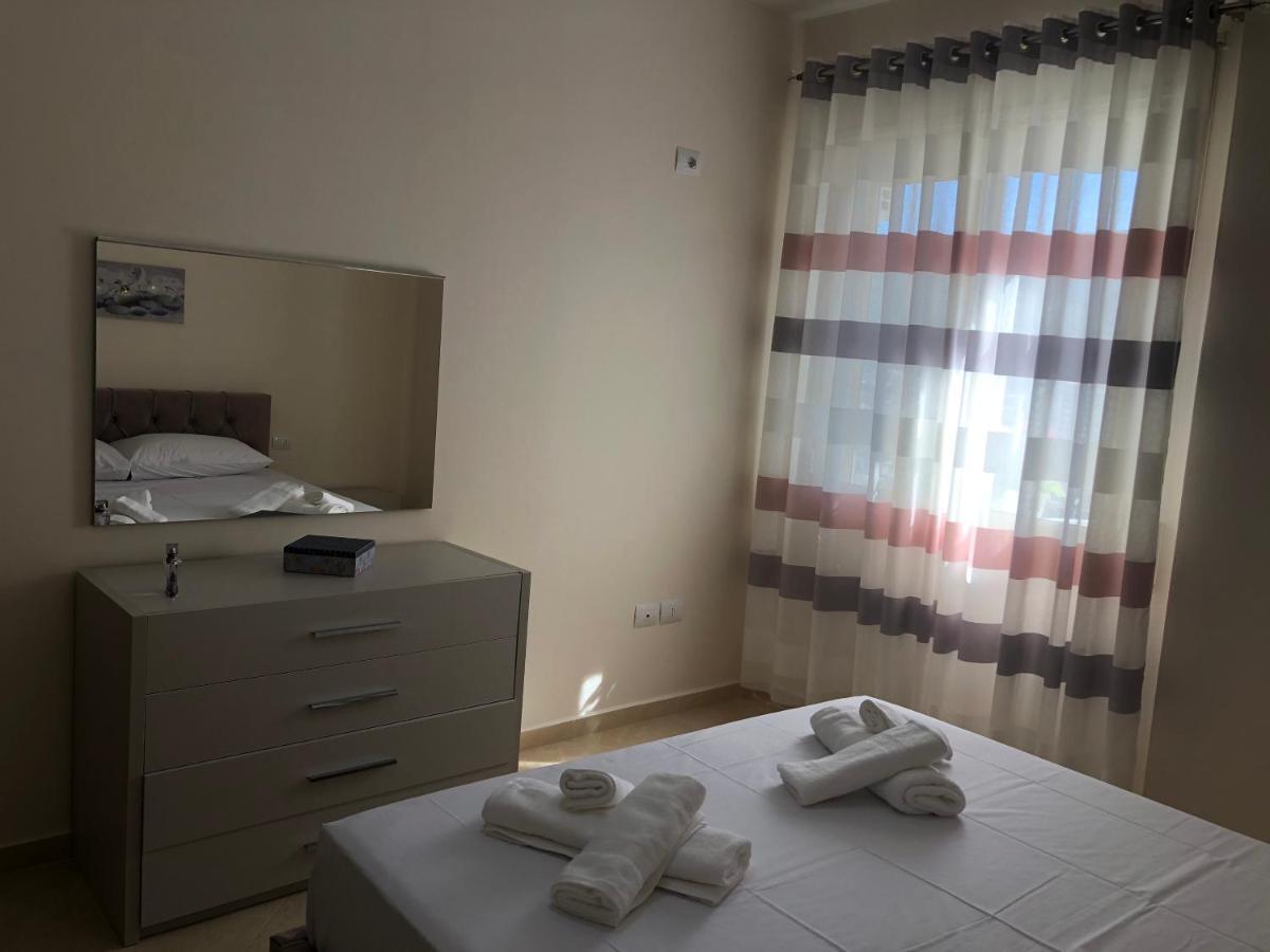 Rooftop Apartments Lungomare Вльора Екстер'єр фото