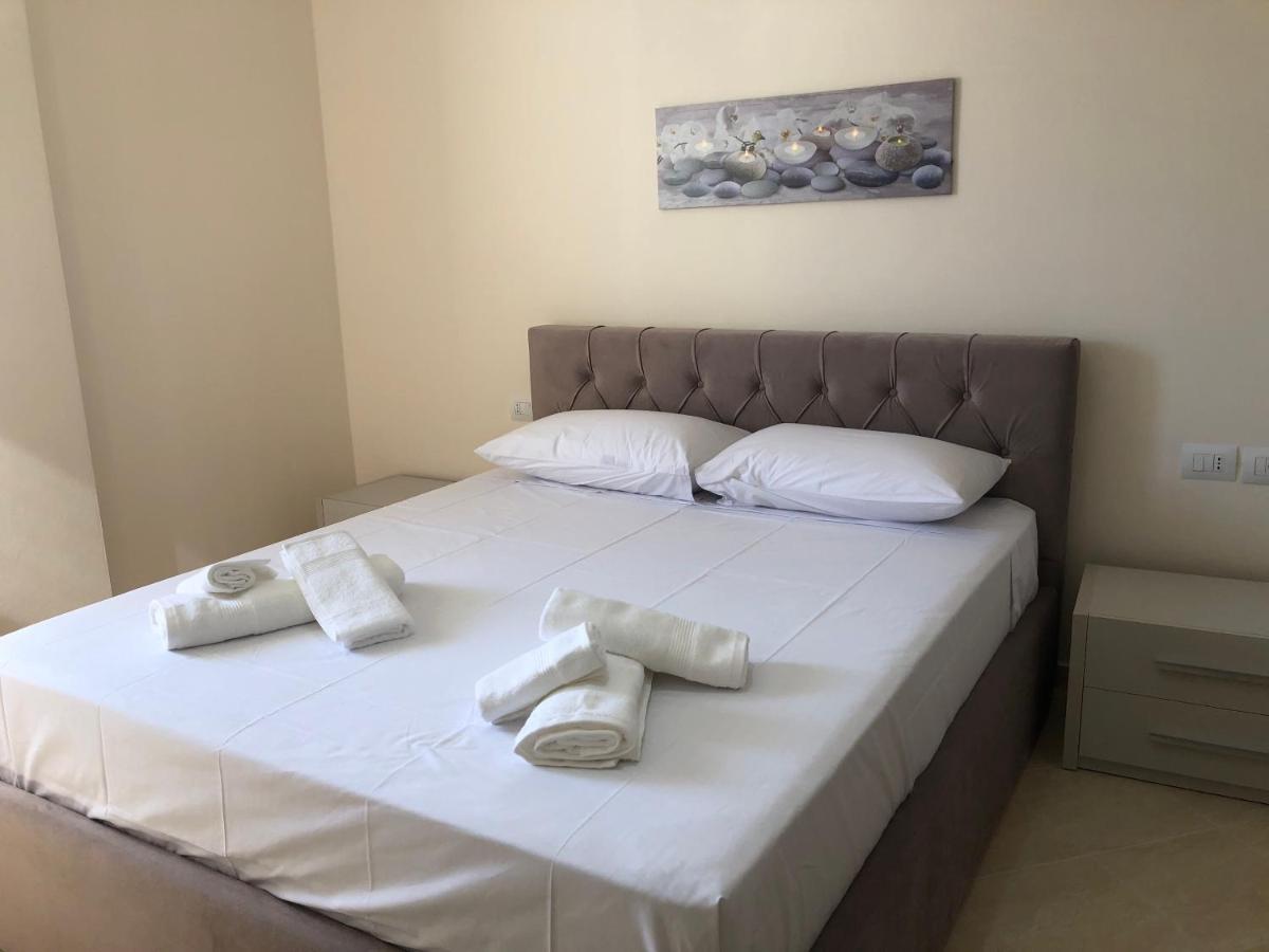 Rooftop Apartments Lungomare Вльора Екстер'єр фото