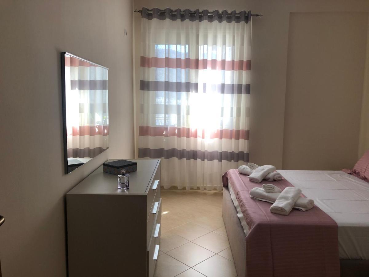 Rooftop Apartments Lungomare Вльора Екстер'єр фото
